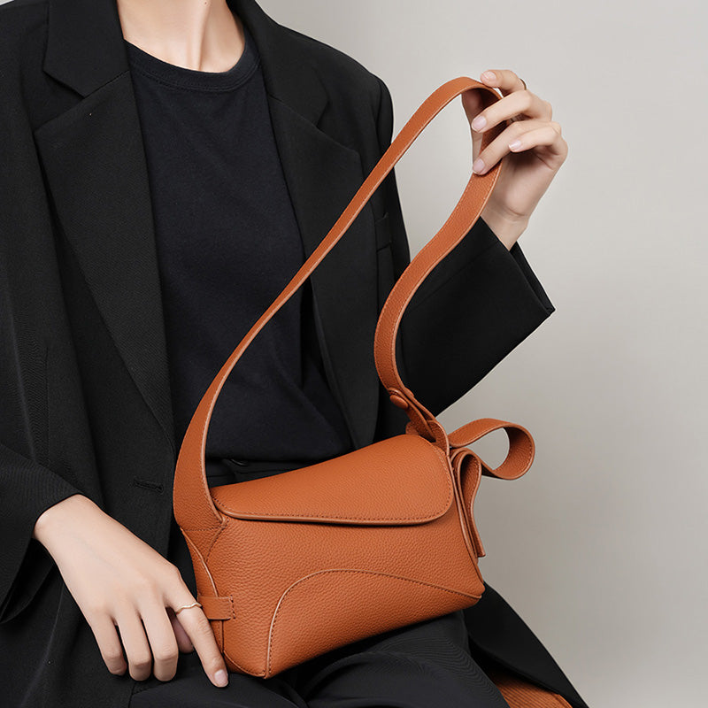 Tas Dames - Sculpturale Mini Flap met Zilver Slot en Lange Band | Chic