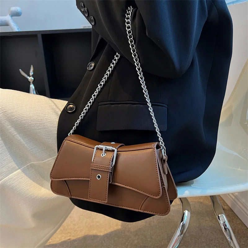 Tas Dames - Stoere Schoudertas met Ketting en Zilveren Gesp | Chic