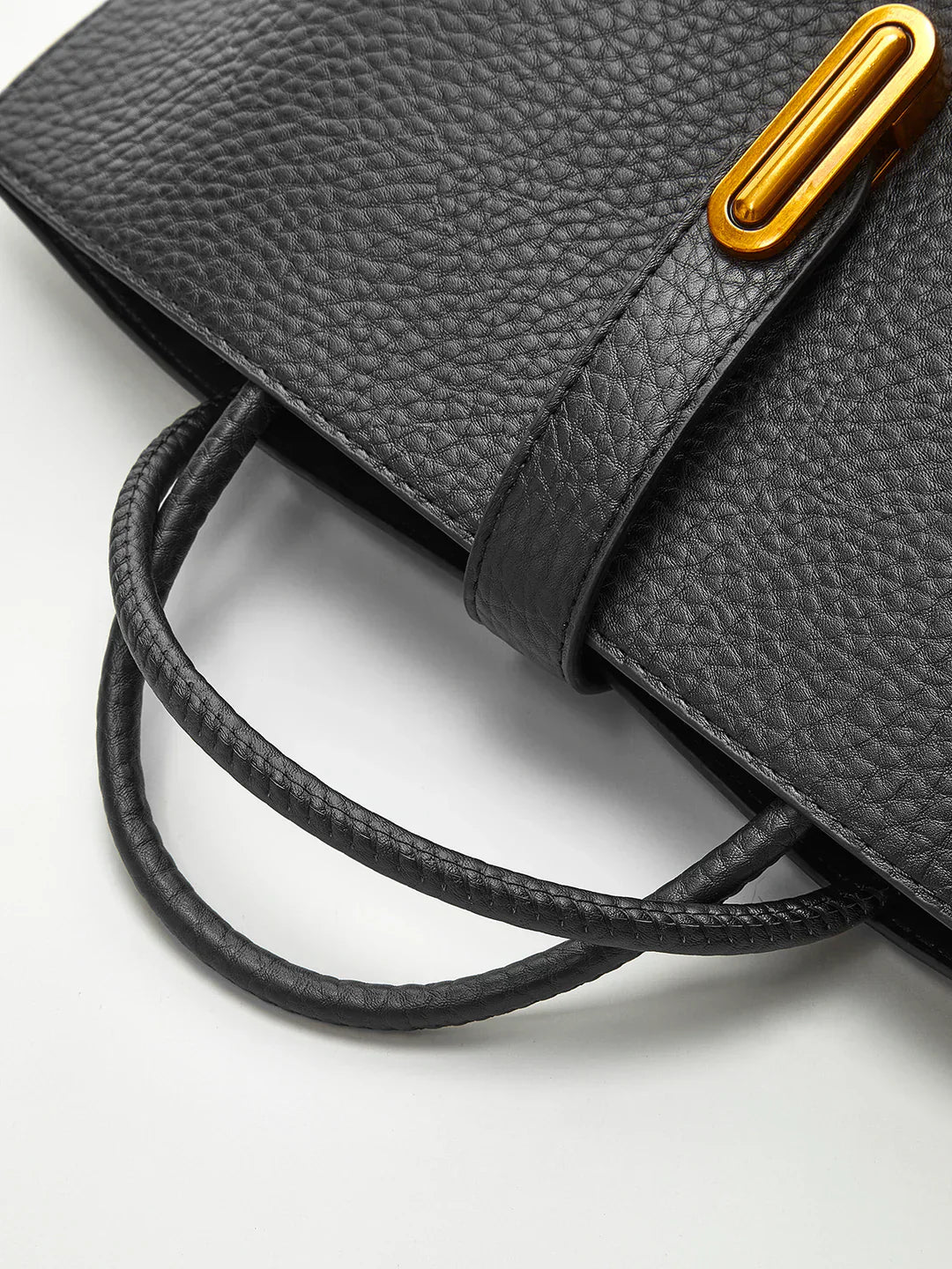 Tas Dames - Ruime Tote met Goudkleurig Slotdetail en Tophandvat | Chic
