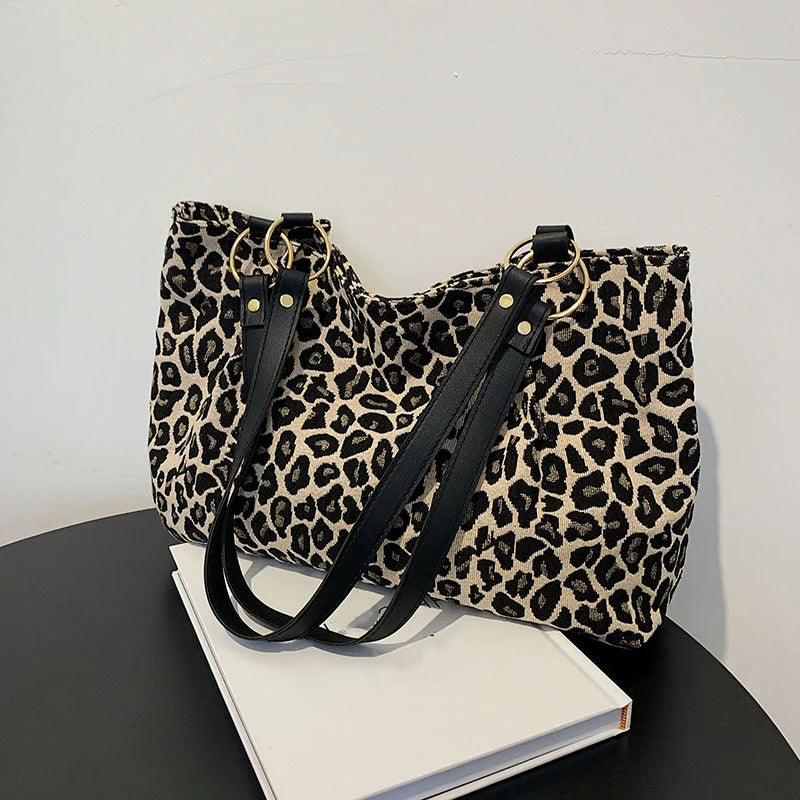 Crossbody Tas Dames - Saddle Bag met Gouden Drukslot | Chique