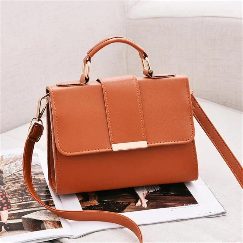 Tas Dames - Handtas met Klep en Gouden Metalen Detail | Chique
