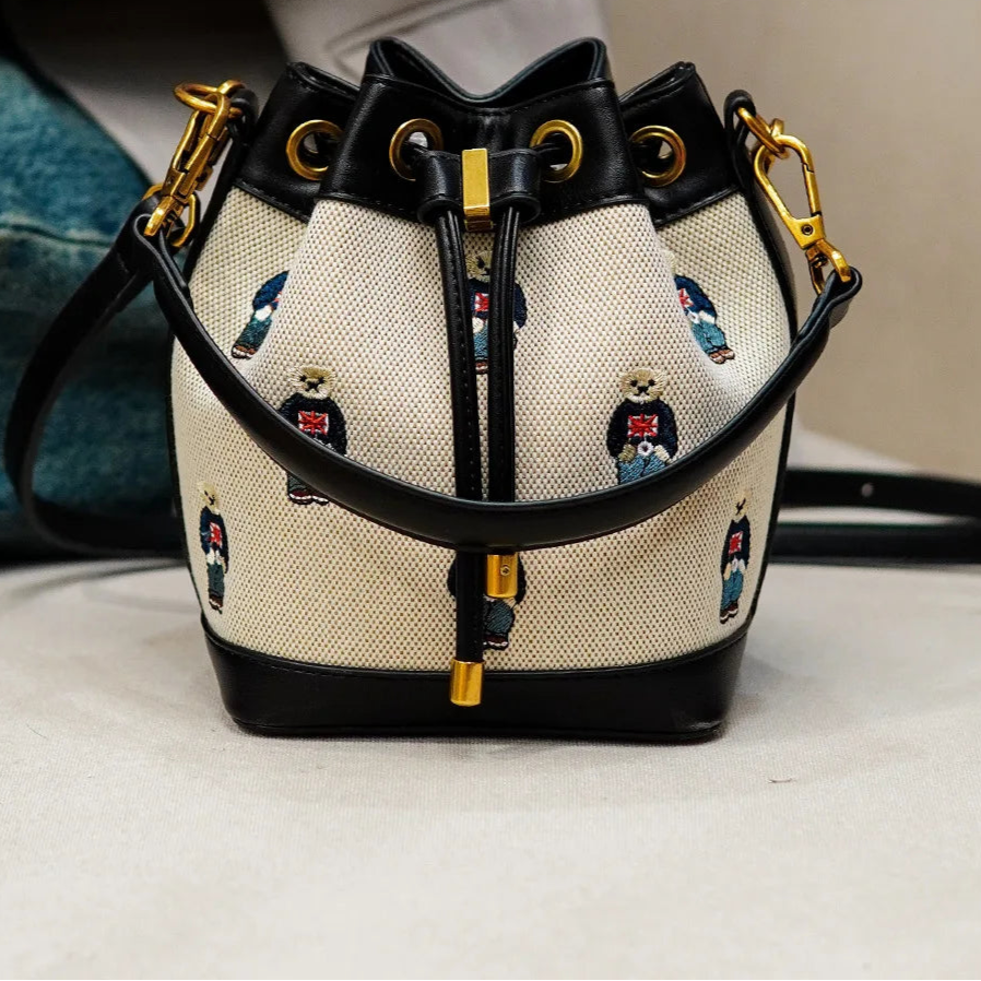 Crossbody Tas Dames - Bucket Bag met Berenprint en Trekkoord | Casual