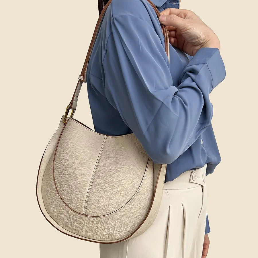 Tas Dames - Halfmaan Crossbody met Stiksels en Goud | Klassiek