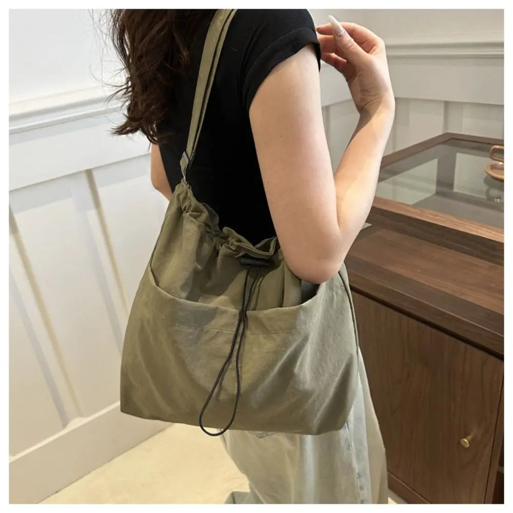 Tas Dames - Grote Bucket Bag met Trekkoord en Voorvak | Casual
