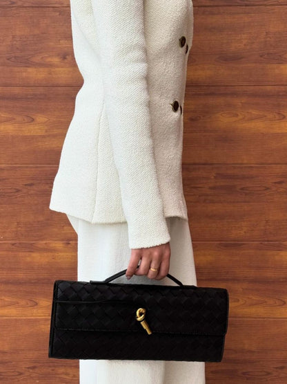 Tas Dames - Langwerpig Gevlochten Model met Klepslot en Schouderriem