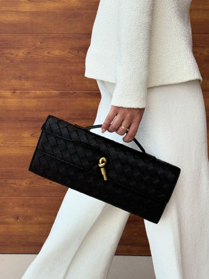 Tas Dames - Langwerpig Gevlochten Model met Klepslot en Schouderriem