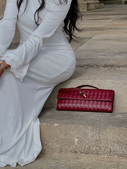 Tas Dames - Langwerpig Gevlochten Model met Klepslot en Schouderriem