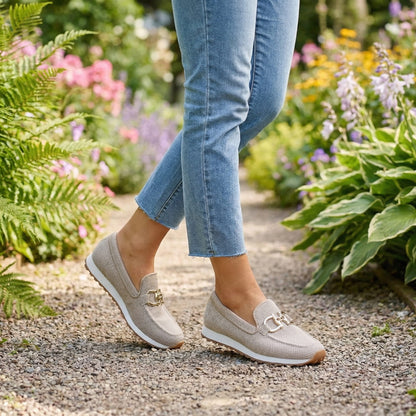 Britt - Chique Instappers Dames met Goudkleurig Gespdetail en Lichte Zool