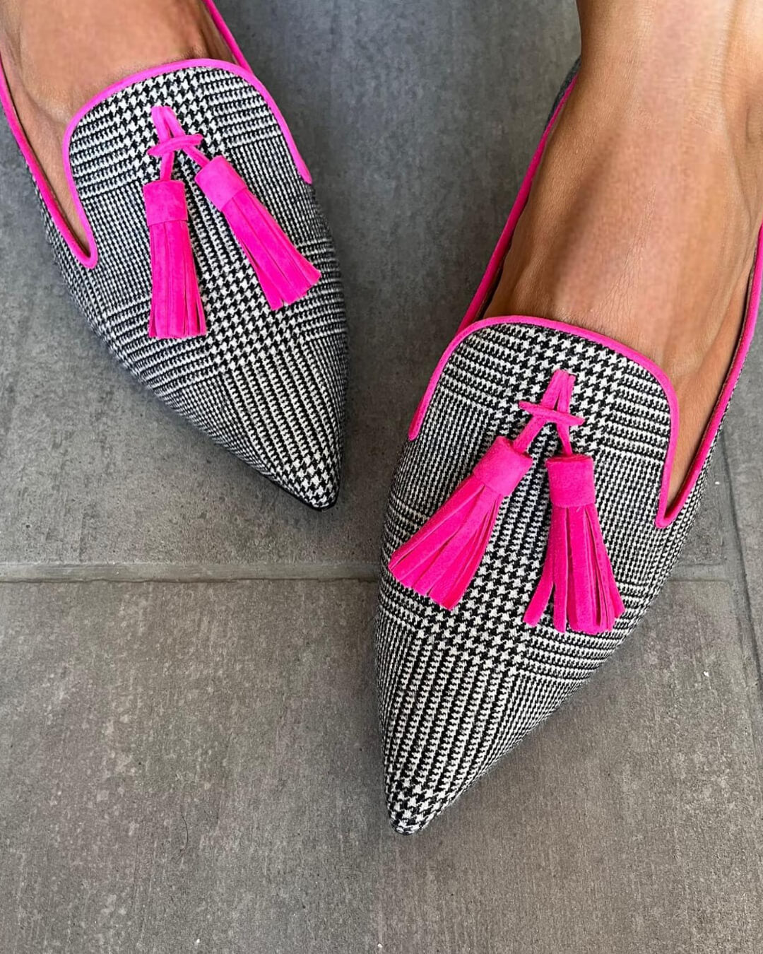 Britt - Nette Instappers Dames met Ruitprint en Roze Kwastjes