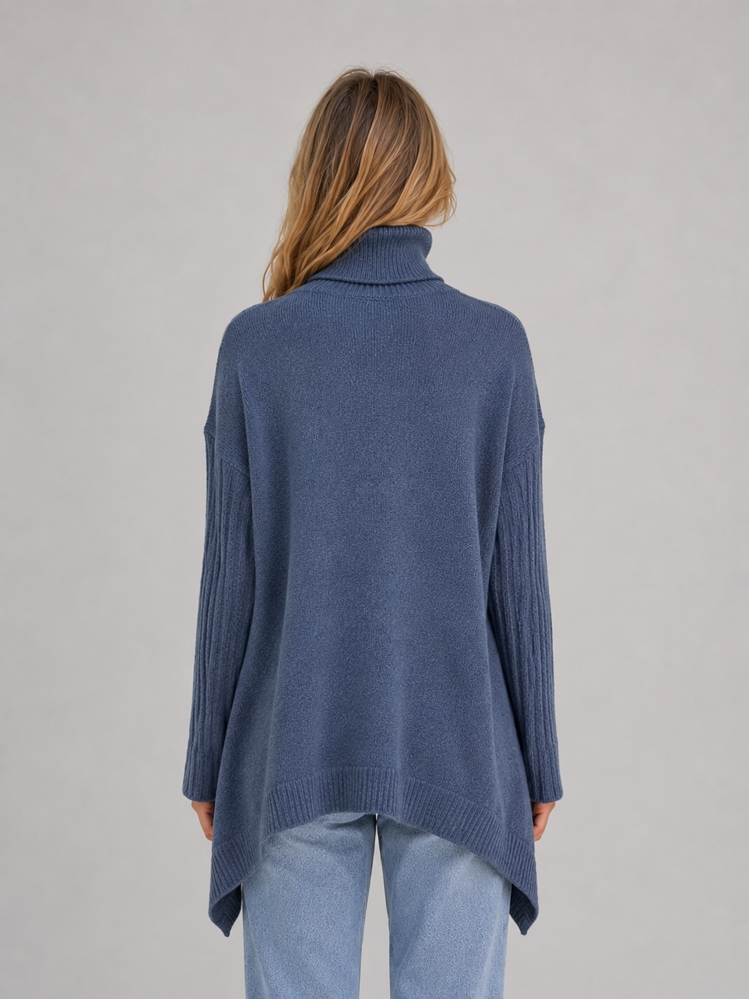 Femke - Dames Coltrui Oversized met Zijsplitten en Asymmetrische Zoom