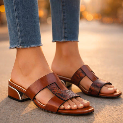 Femke - Elegante Orthopedische Sandalen Dames met Slangenprint en Blokhak