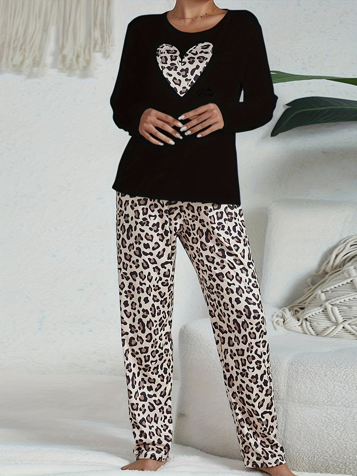 Iris - Dames Pyjama Set Comfortabel met Luipaardprint en Lange Mouwen