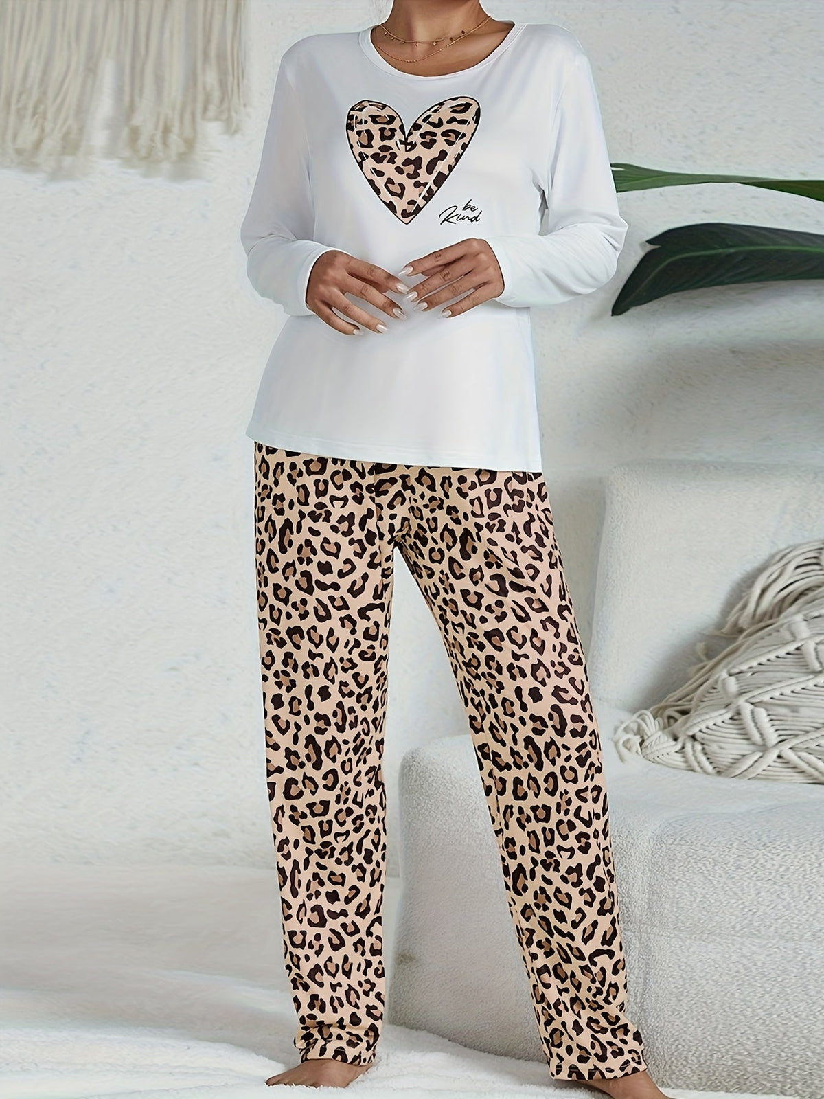 Iris - Dames Pyjama Set Comfortabel met Luipaardprint en Lange Mouwen