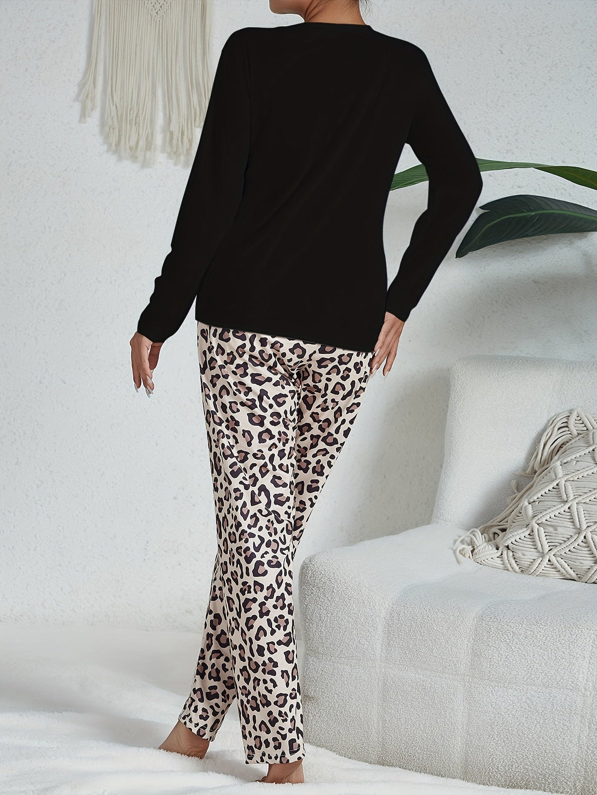 Iris - Dames Pyjama Set Comfortabel met Luipaardprint en Lange Mouwen