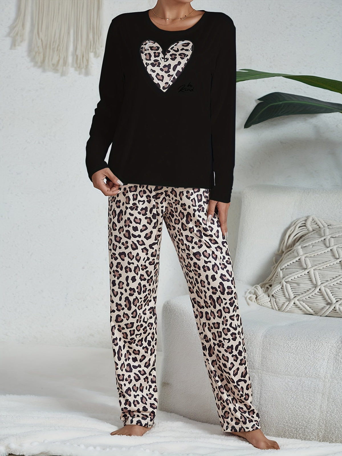Iris - Dames Pyjama Set Comfortabel met Luipaardprint en Lange Mouwen