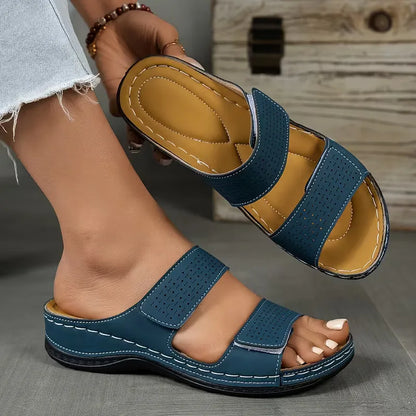 Lara - Casual Orthopedische Sandalen Dames met Dubbele Band en Geperforeerd Detail