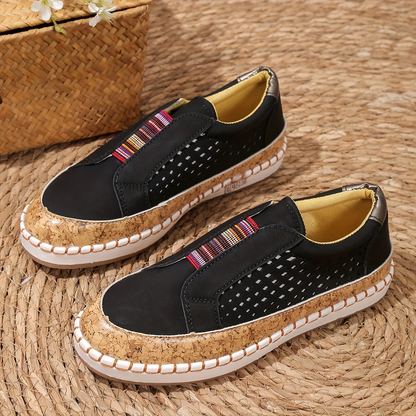 Lieke - Boho Comfort Instappers Dames met Geperforeerde Neus en Kurk Platformzool