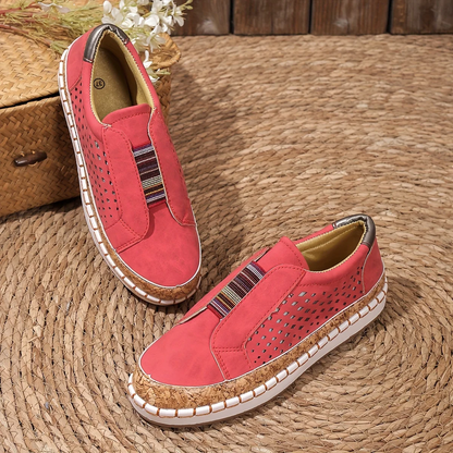 Lieke - Boho Comfort Instappers Dames met Geperforeerde Neus en Kurk Platformzool