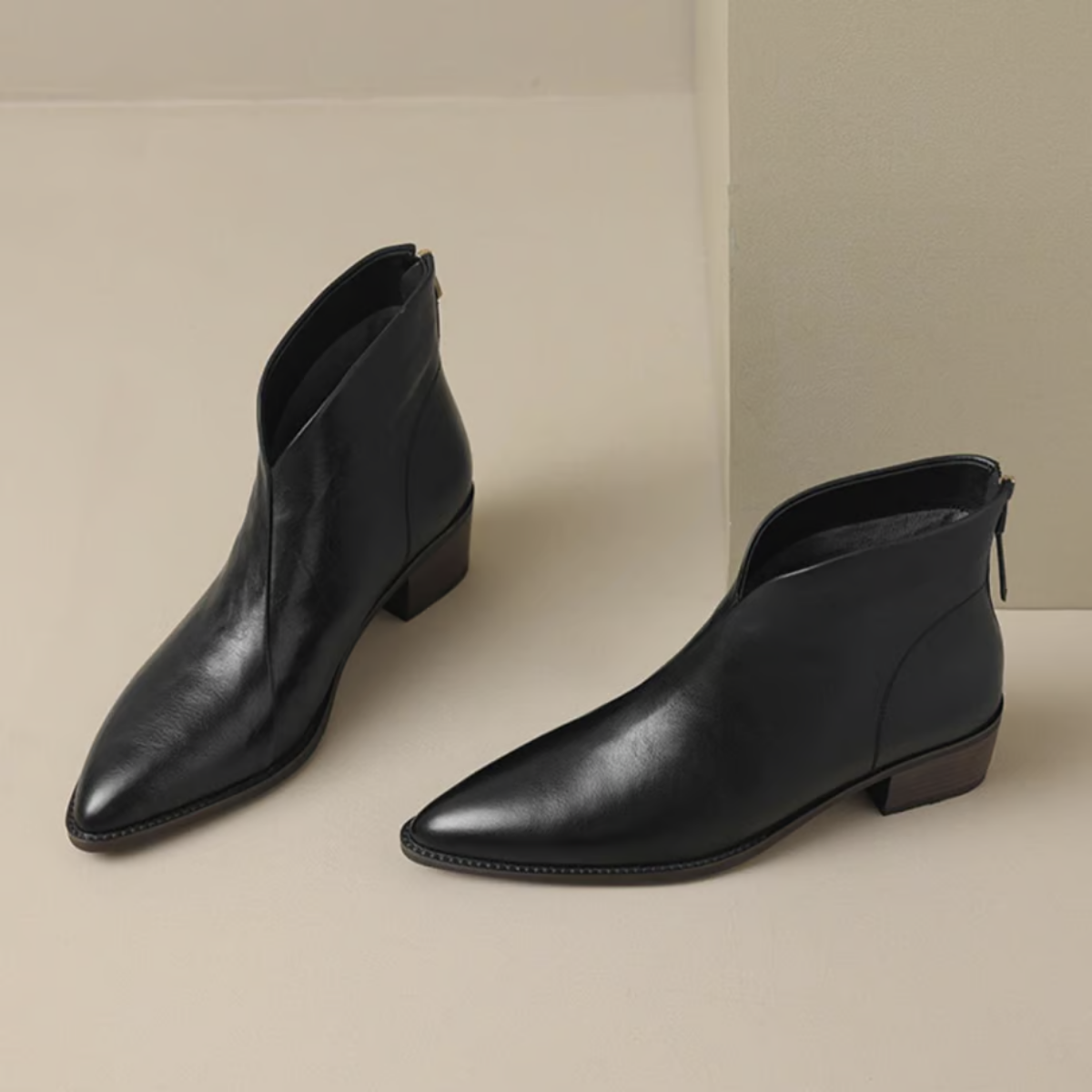 Lieke - Dames Enkellaarzen Elegant met Spitse Neus en Blokhak