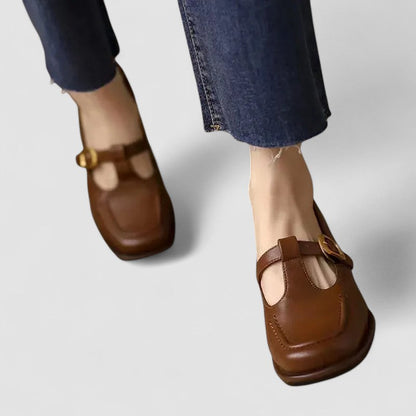 Lieke - Stijlvolle Orthopedische Mary Jane Schoenen Dames met Cutout Details en Gouden Gesp