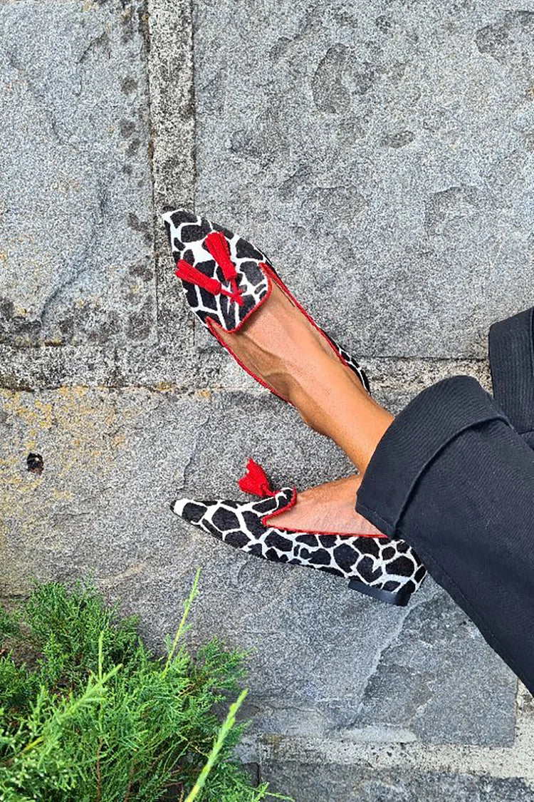 Lieke - Trendy Instappers Dames met Girafprint en Rode Kwastjes