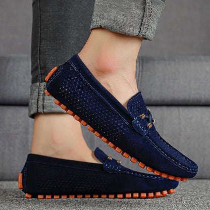 Luuk - Trendy Comfortabele Heren Loafers met Geperforeerd Bovenwerk en Metalen Gespdetail