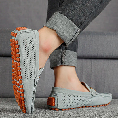 Luuk - Trendy Comfortabele Heren Loafers met Geperforeerd Bovenwerk en Metalen Gespdetail