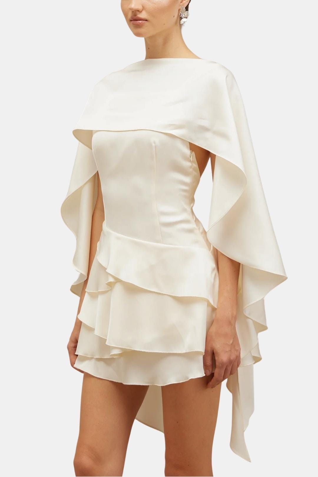 Maud - Chique Galajurk Dames met Cape en Gelaagde Rok