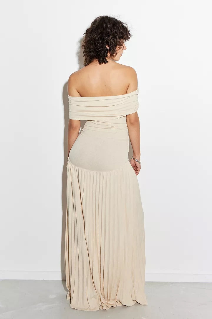 Maud - Elegante Bruiloft Gastenjurk Dames met Off-Shoulder en Geplooide Maxi Rok