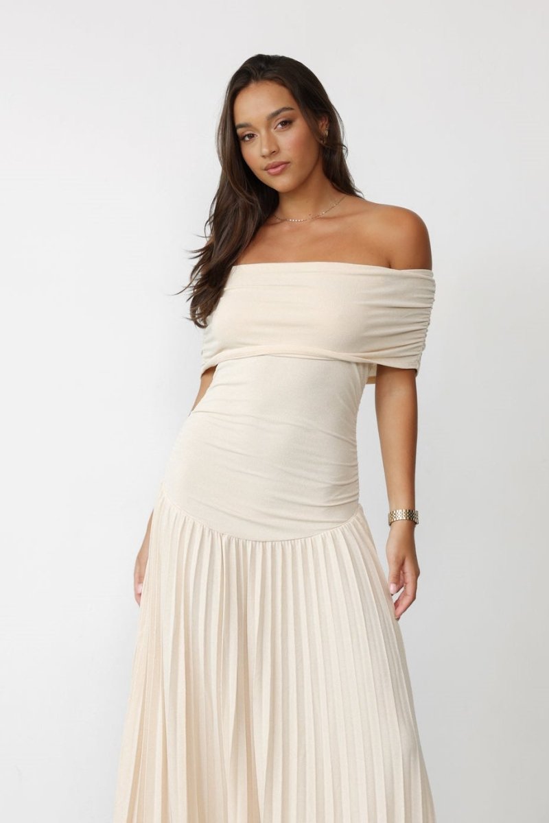 Maud - Elegante Jurk Bruiloft Gast Dames met Off-Shoulder en Geplooide Maxi Rok