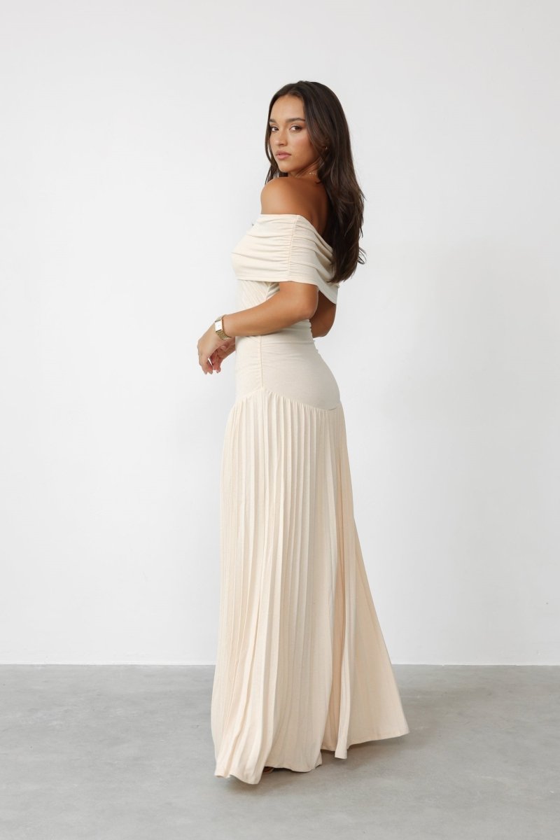 Maud - Elegante Jurk Bruiloft Gast Dames met Off-Shoulder en Geplooide Maxi Rok