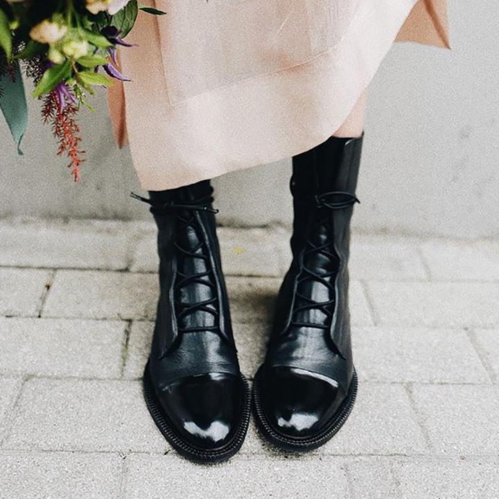 Mila - Dames Enkellaarzen Vintage Stijl met Veters en Stevige Profielzool