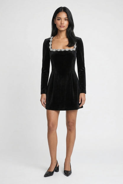 Mini Jurk Dames - A-lijn Silhouet met Kristallen Halsdetail | Elegant