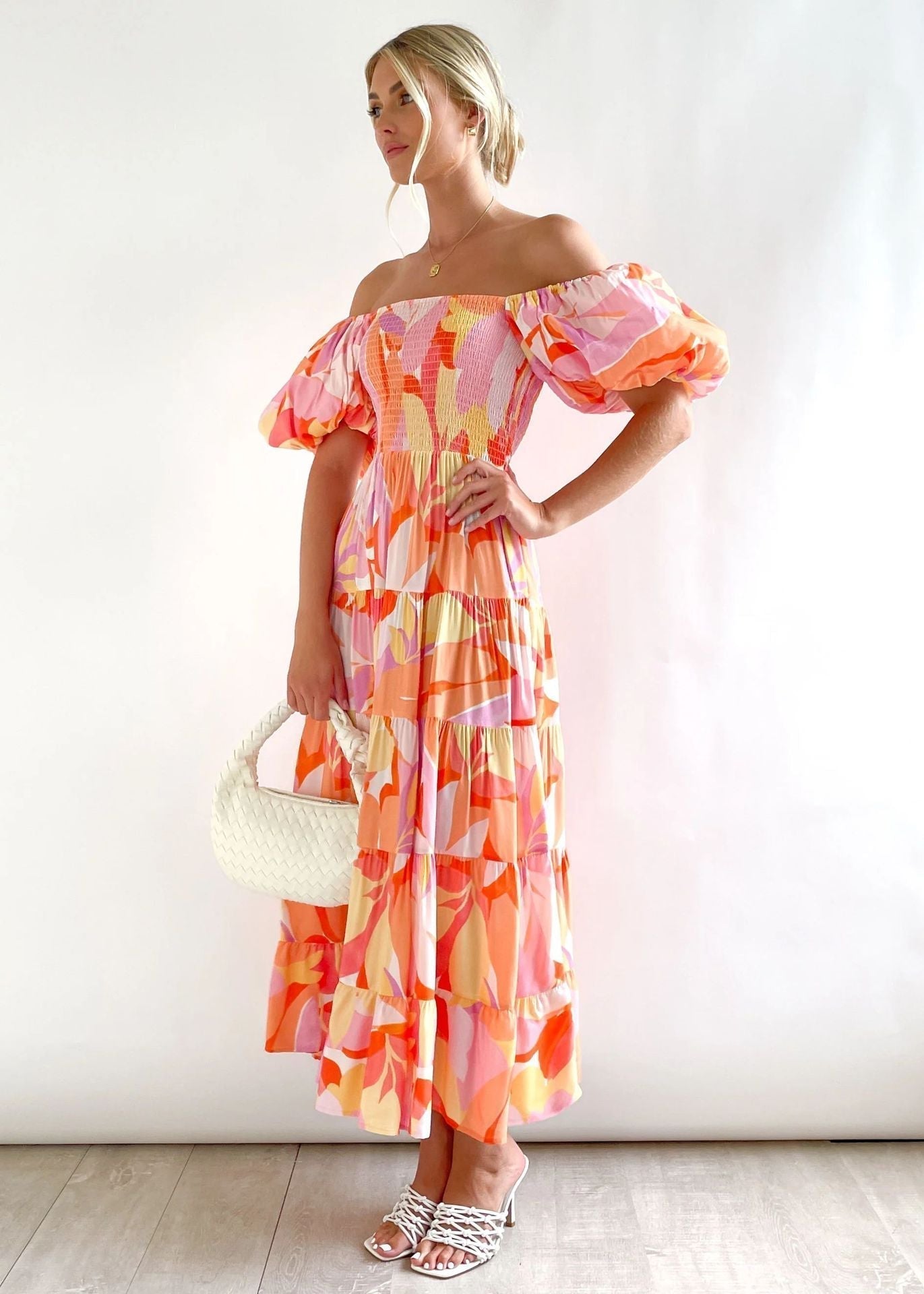 Noor - Elegante Bruiloft Gastenjurk Dames met Off-Shoulder en Gesmockte Taille