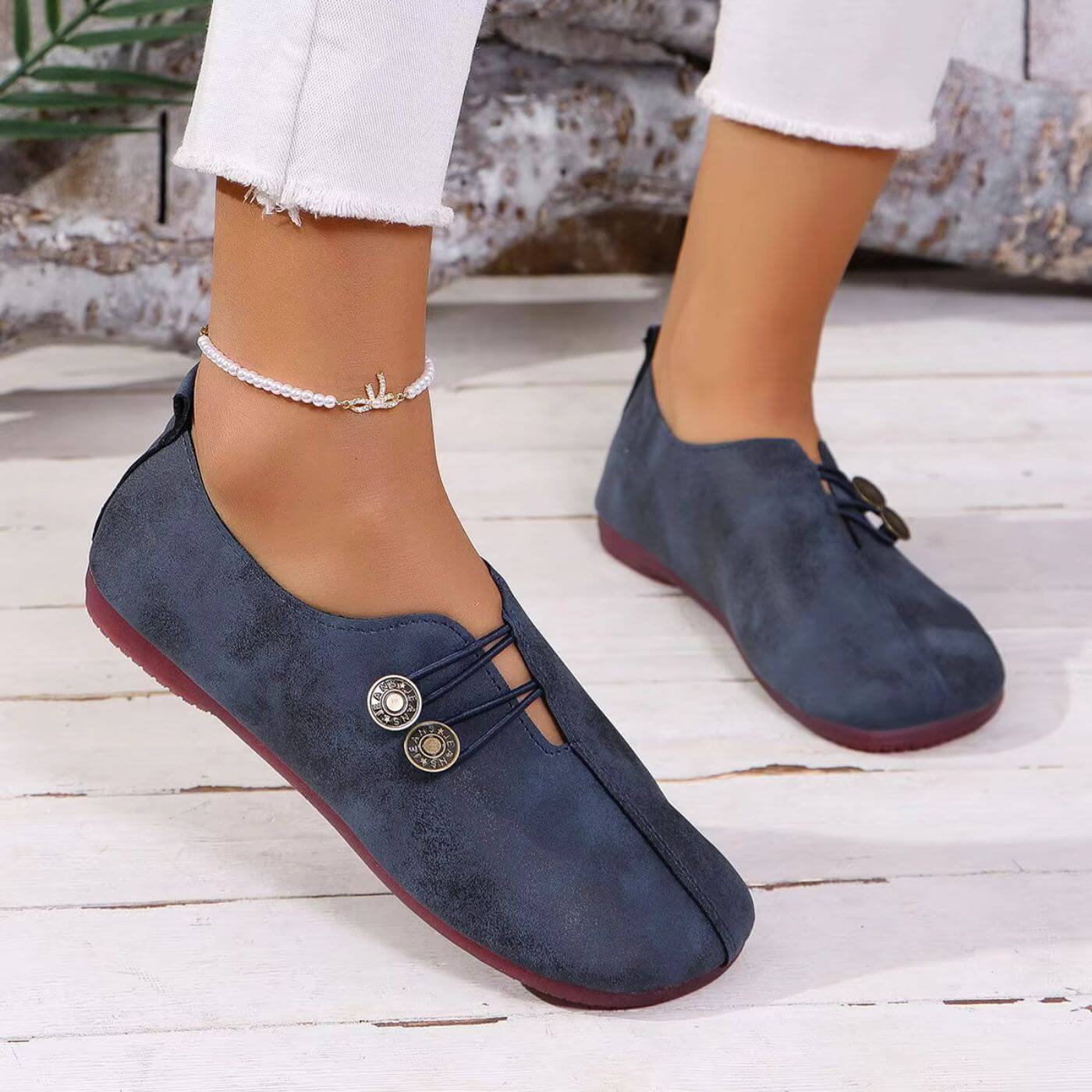 Noor - Orthopedische Instappers Dames met Knopdetail en Comfortabele Zool