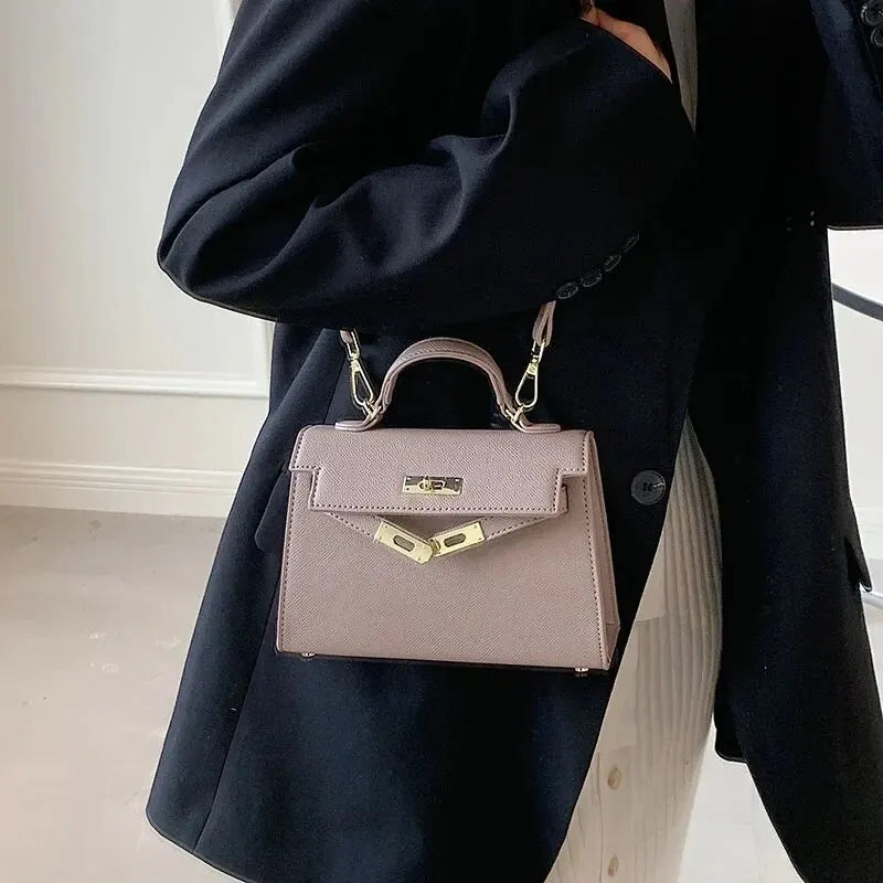 Tas Dames - Gestructureerde Handtas met Draaisluiting en Schouderband | Elegant