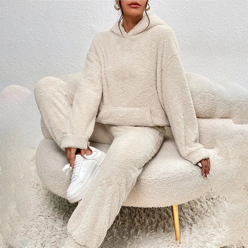 Roos - Dames Loungeset Oversized Fleece Stijl met Hoodie en Kangoeroezak