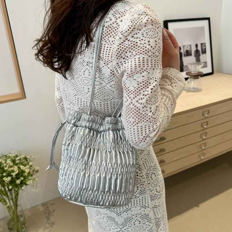 Tas Dames - Metallic Bucket Bag met Geplooide Rand | Chique