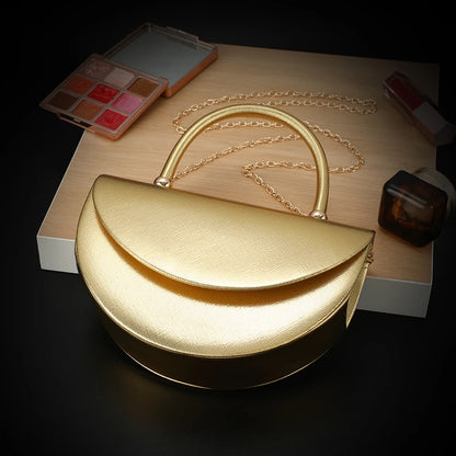 Tas Dames - Halfronde Clutch met Gouden Ketting en Hengsel | Chique