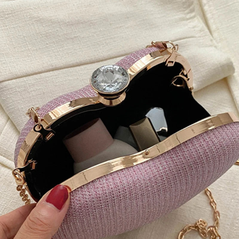 Avondtasje Dames - Hartvormige Clutch met Ketting en Kristal | Feest