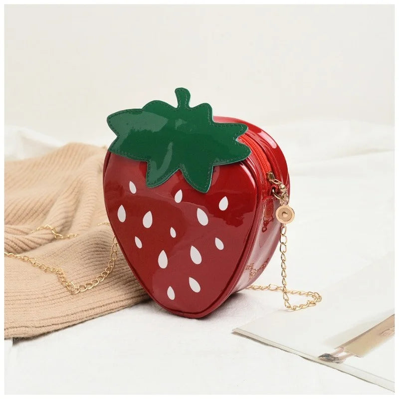 Crossbody Tas Dames - Mini Tas in Aardbeivorm met Ketting | Casual