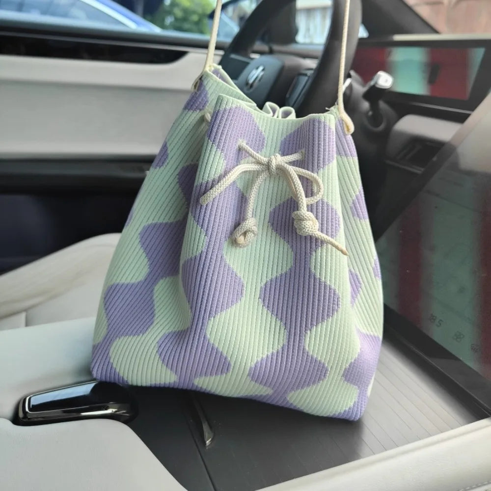 Tas Dames - Gevlochten Bucket Bag met Stippenprint | Zomer