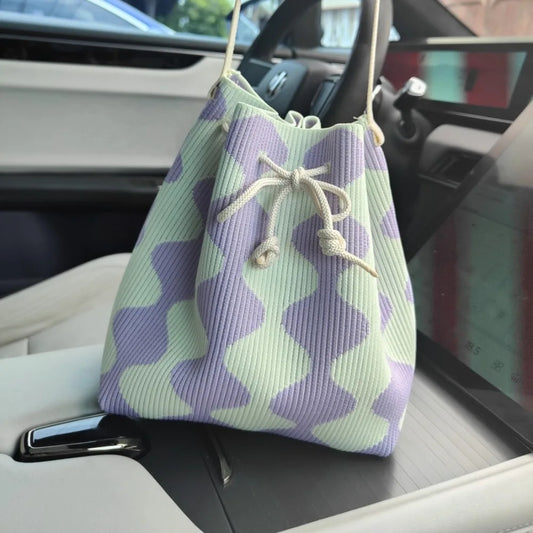 Tas Dames - Gevlochten Bucket Bag met Stippenprint | Zomer