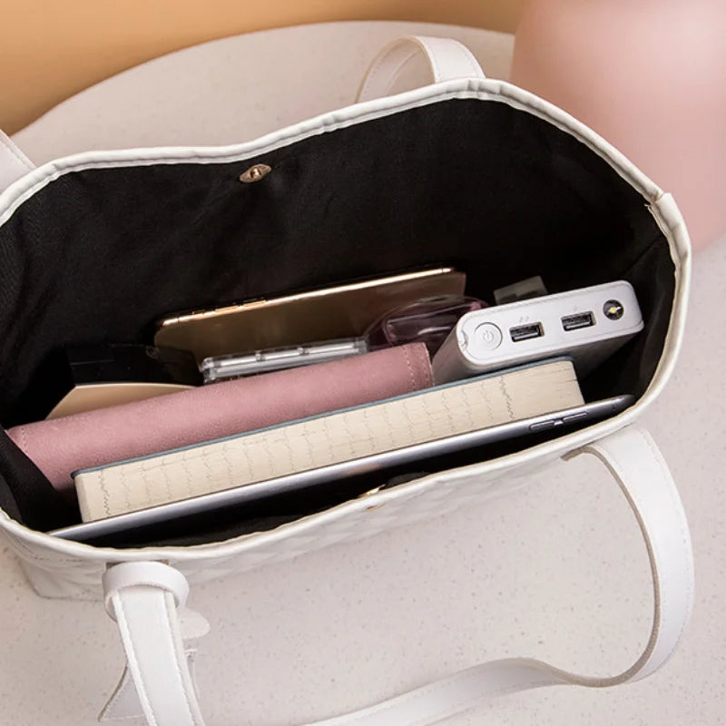 Tas Dames - Ruime Gewatteerde Shopper met Gouden Knoop | Chique