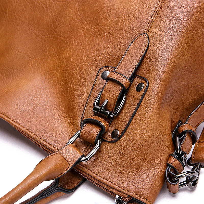 Tas Dames - Ruime Schoudertas met Gouden Gesp en Afneembare Band | Chic