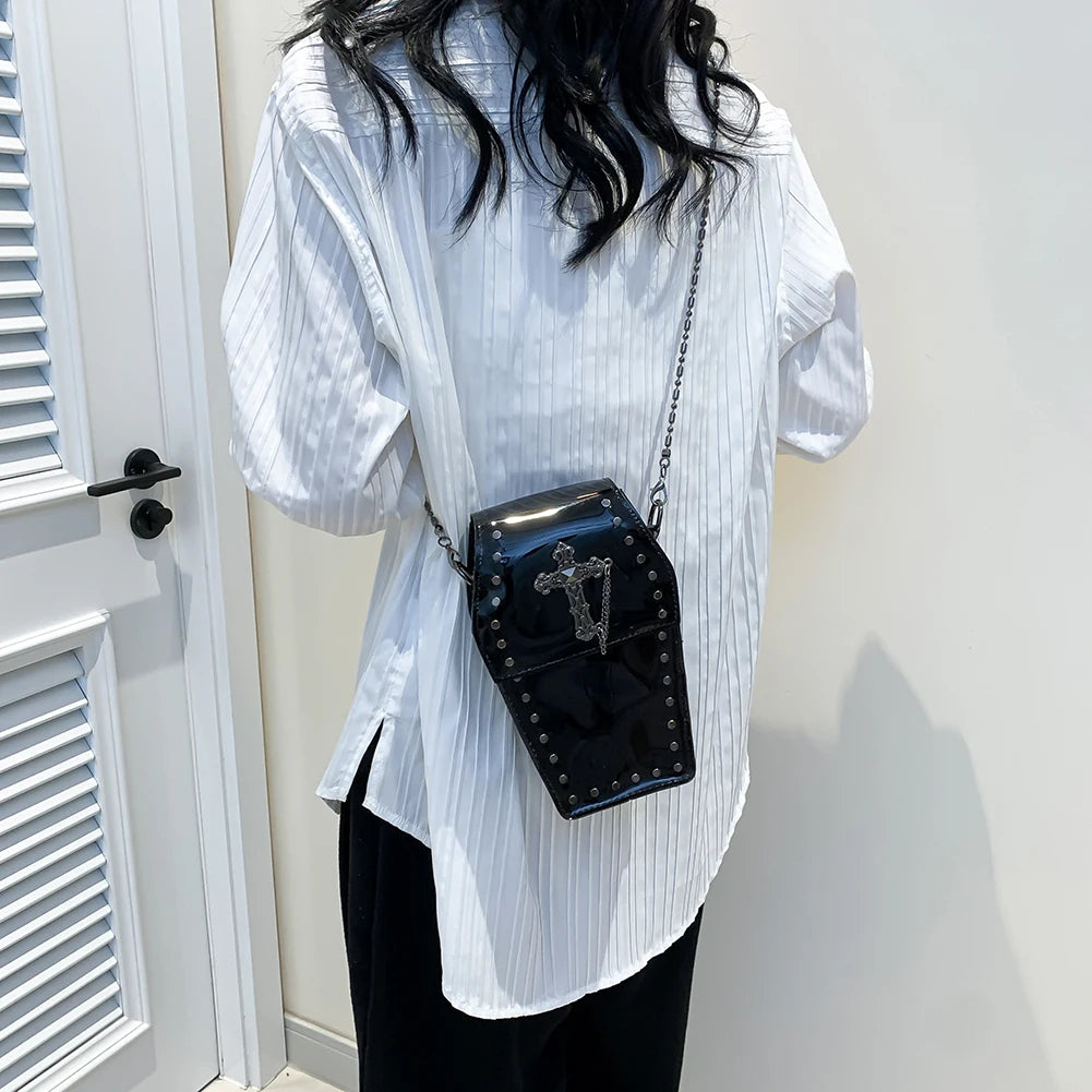 Handtas Dames - Gothic Crossbody met Ketting en Studs | Stoer