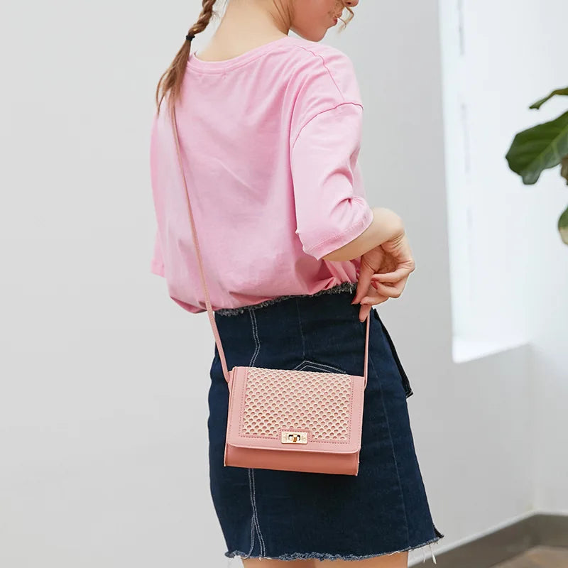 Tas Dames - Gevlochten Crossbody met Gouden Draaislot | Zomer