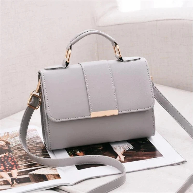 Tas Dames - Handtas met Klep en Gouden Metalen Detail | Chique