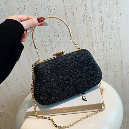 Tas Dames - Schoudertas met Studs en Halfmaan Silhouet | Edgy