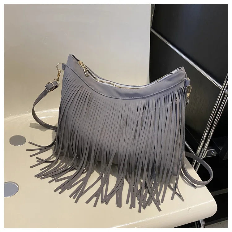 Tas Dames - Schoudertas met Lange Franjes en Gouden Hardware | Boho